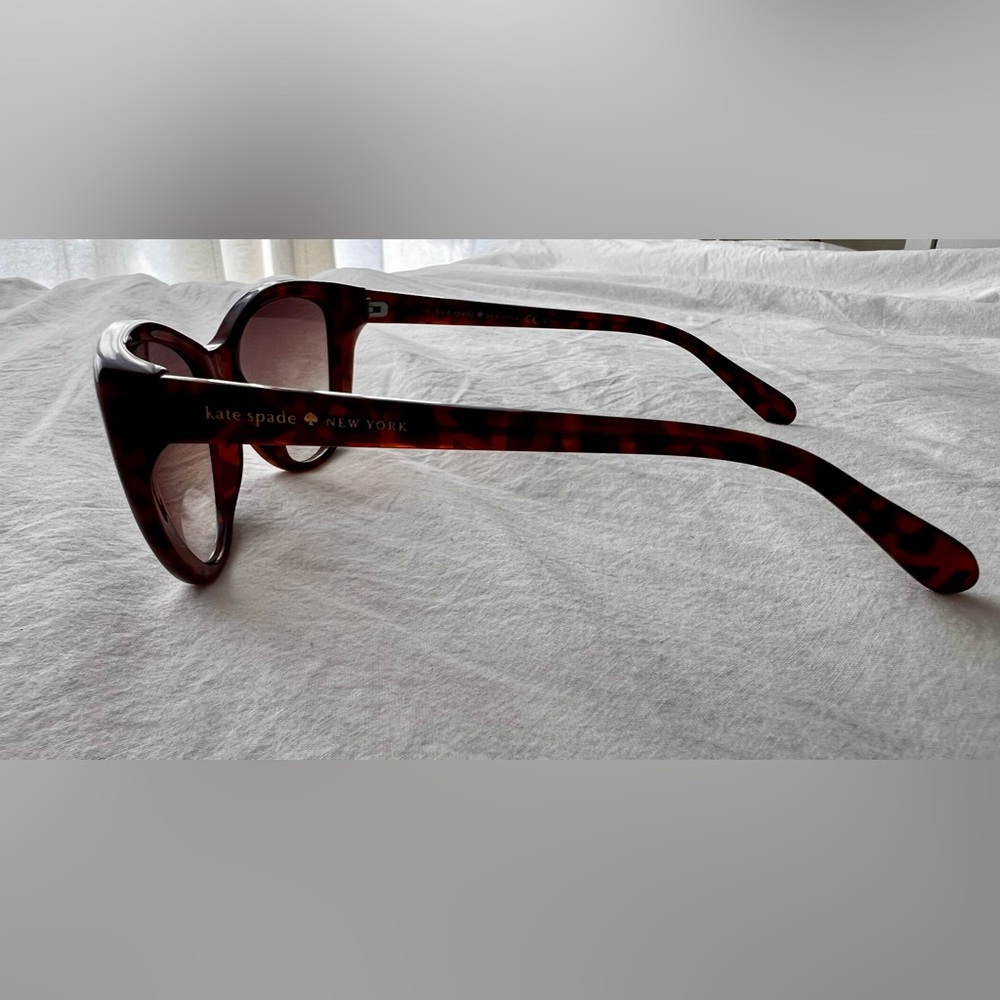 kate spade Brown Gradient Oversized Sunglasses with Turquoise Case - Picture 8 of 9